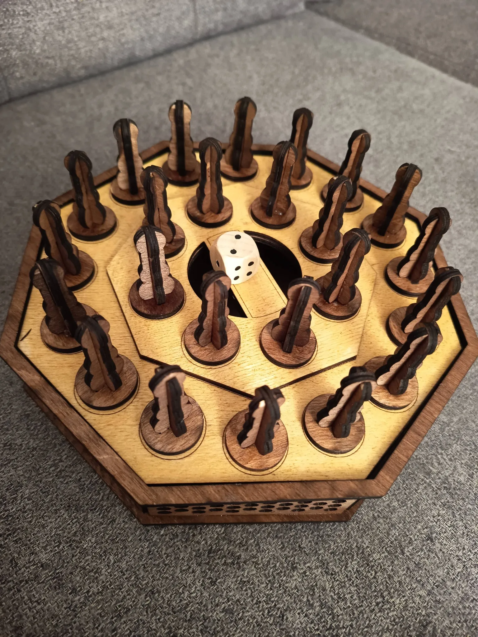 Jeu de mémoire bois.